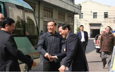 呂祖善省長(zhǎng)來(lái)我集團(tuán)公司調(diào)研，加快發(fā)展裝備制造業(yè)