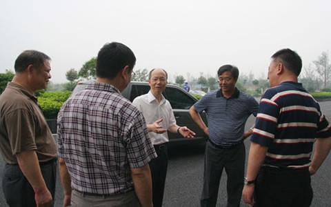 寧波江東區(qū)委書(shū)記一行來(lái)杭機(jī)股份視察